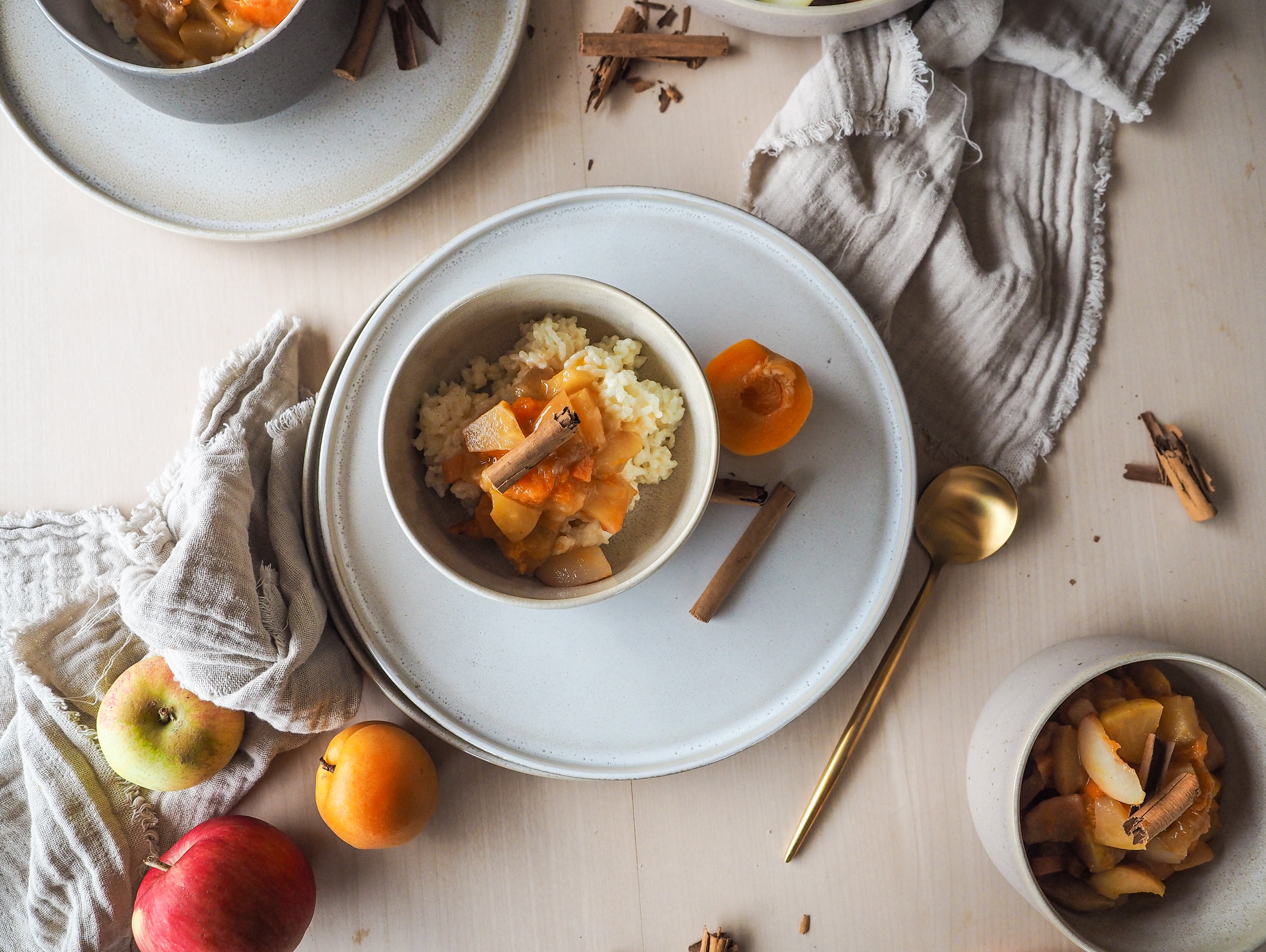 Milchreis mit Apfel Zimt Kompott