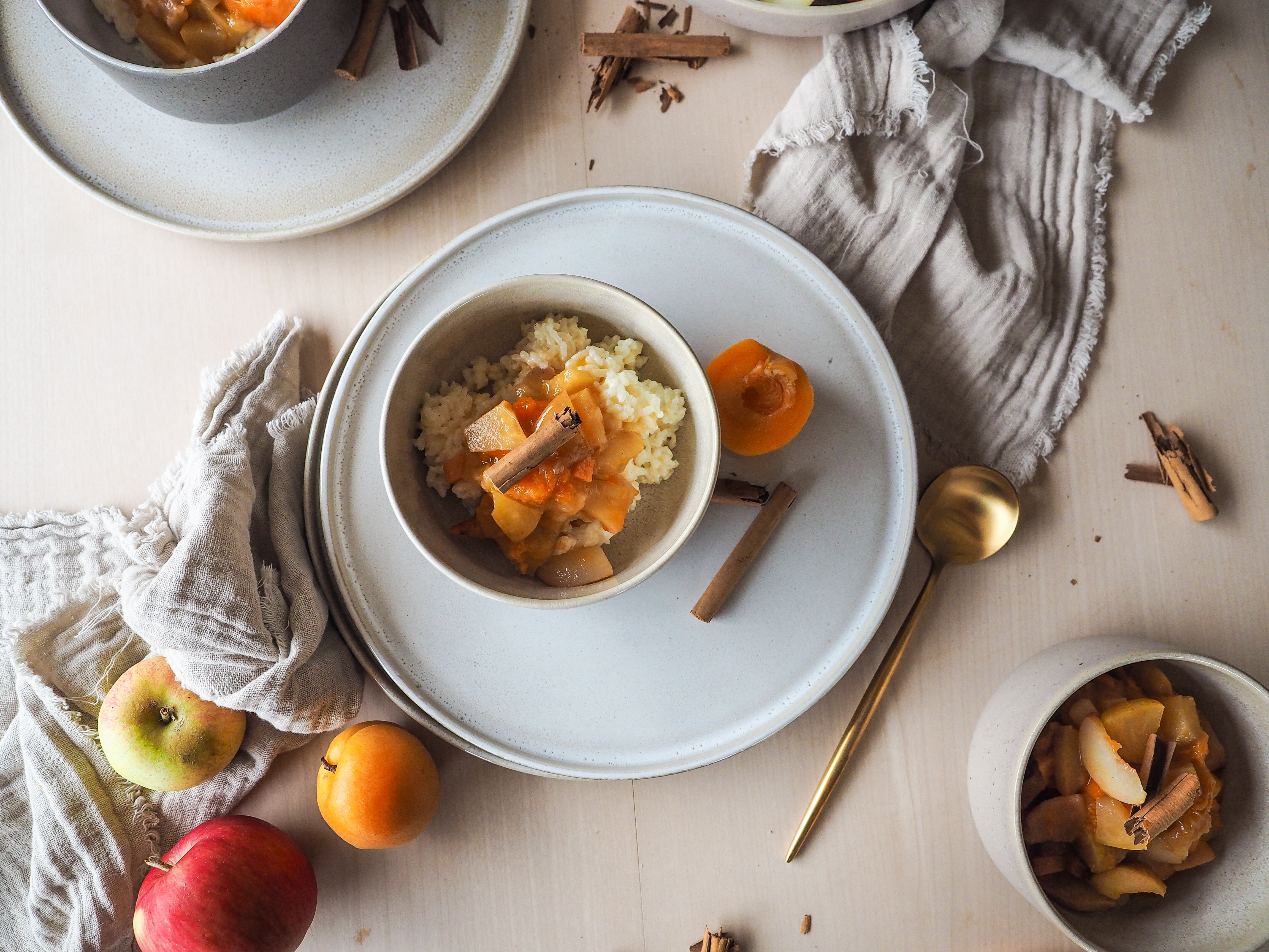 Milchreis mit Apfel Zimt Kompott
