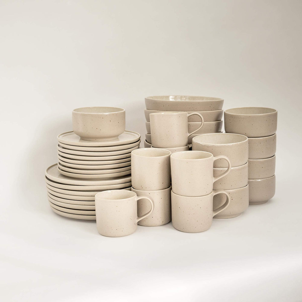Stoneware tableware complete set Eelina - Cappuccino Beige – EDDA stoneware