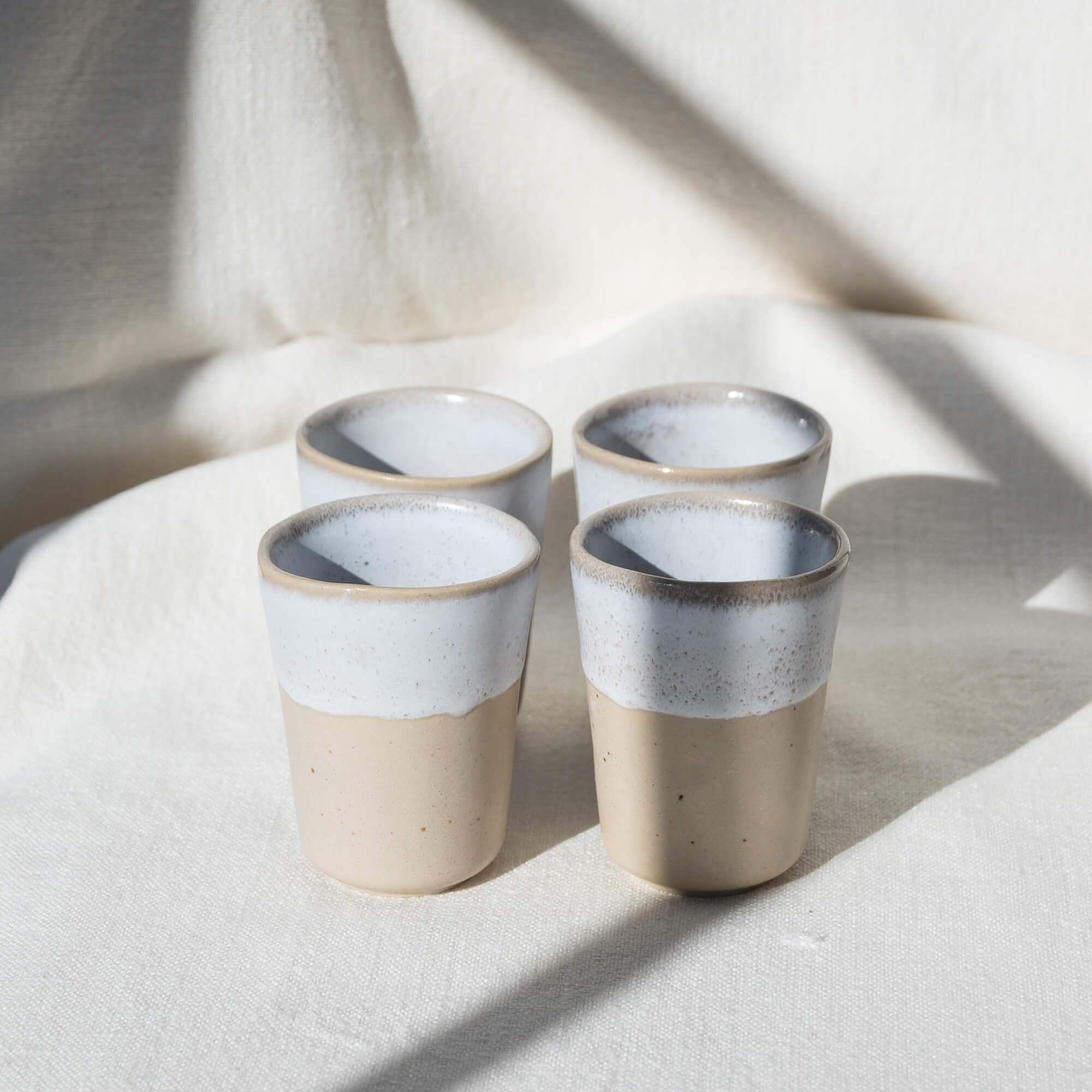 hohe blumenkästen Herstera Garden Cube Divider L Plus | hoher Pflanzkübel rechteckig Bezug:Bubble Creme
